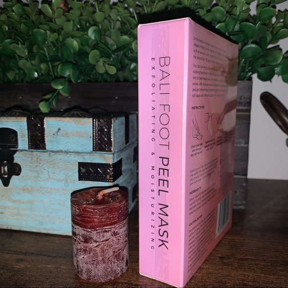 BALI FOOT PEEL MASK LAVENDER & ACTIVATED CHARCOAL - Picture 6 of 9